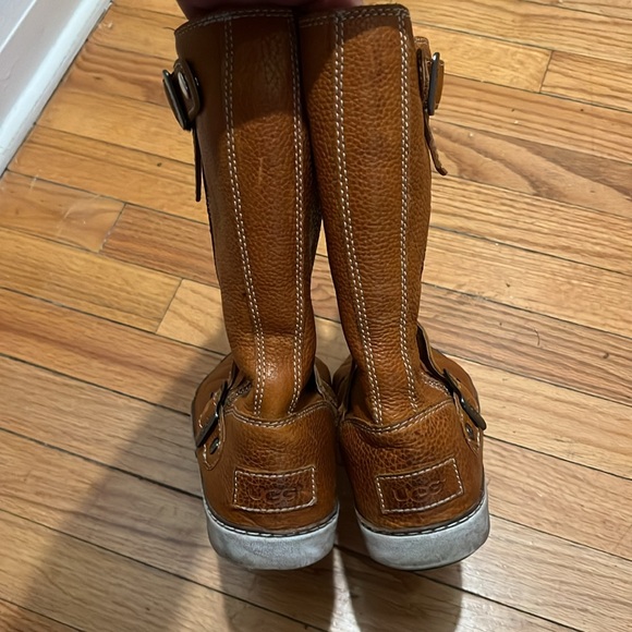 UGG Chestnut Leather Winter Boots - Picture 7 of 9